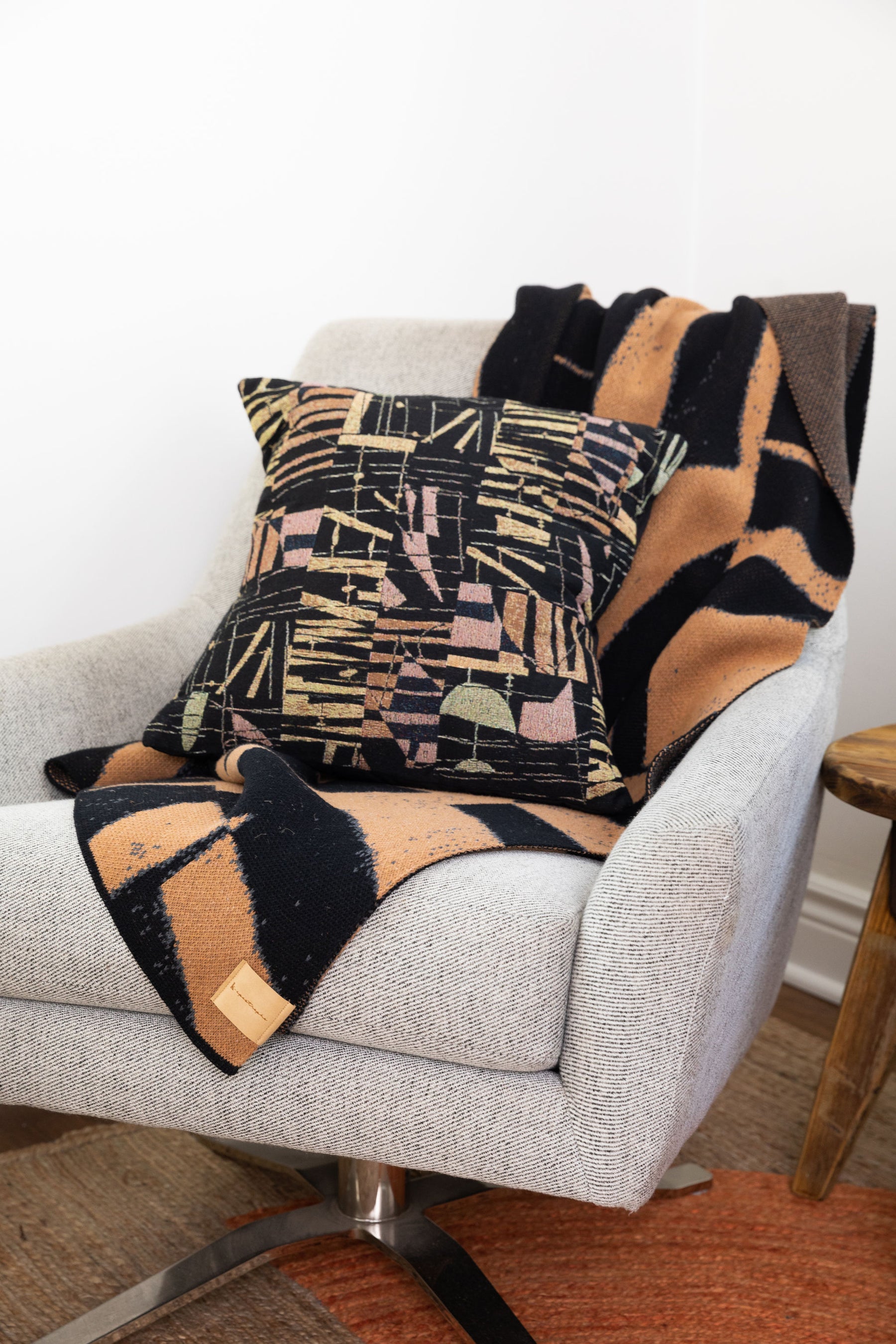 Selva Knitted Throw Blanket - Camel