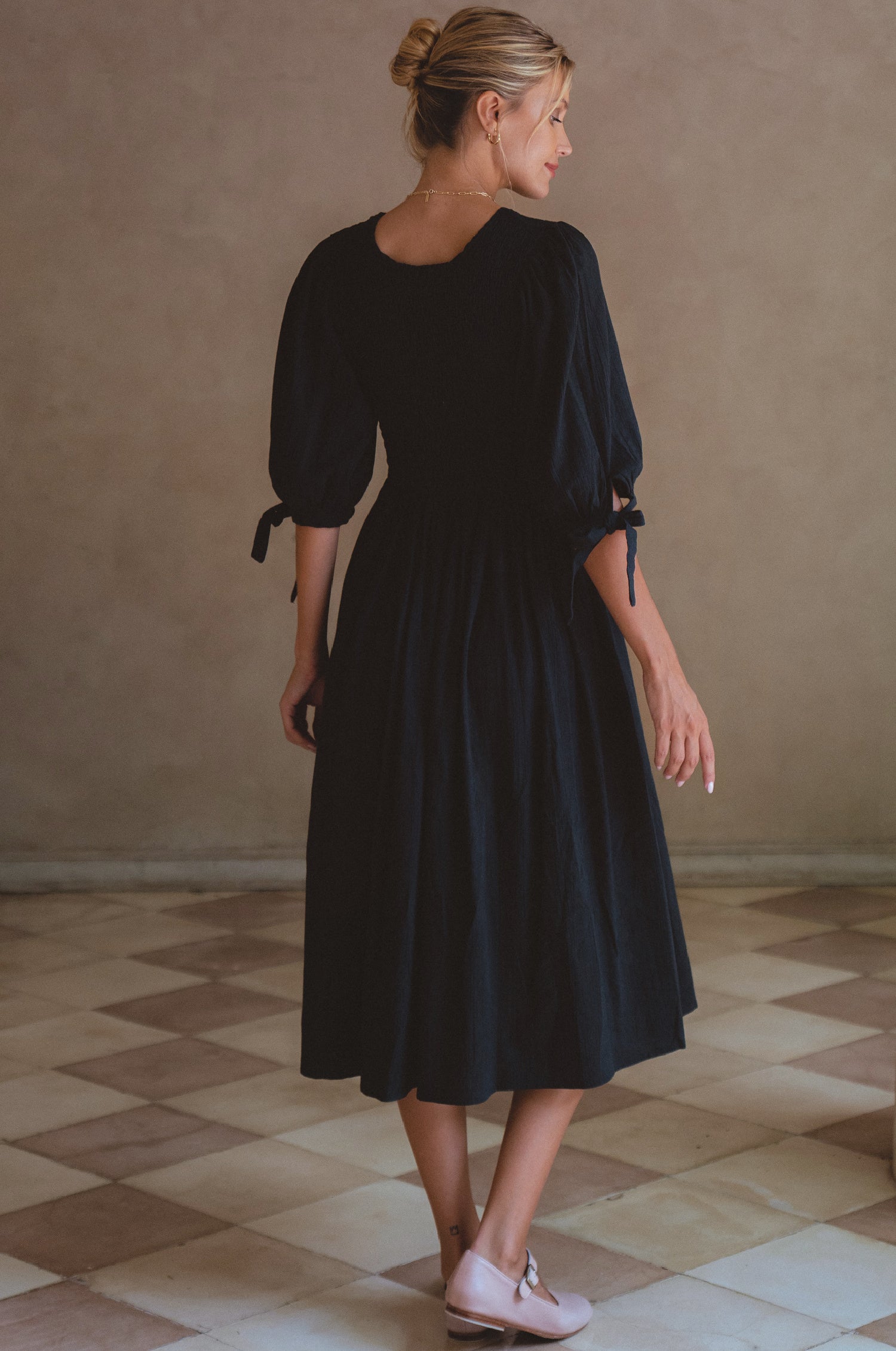 Freya Smocked Linen Midi Dress - Black