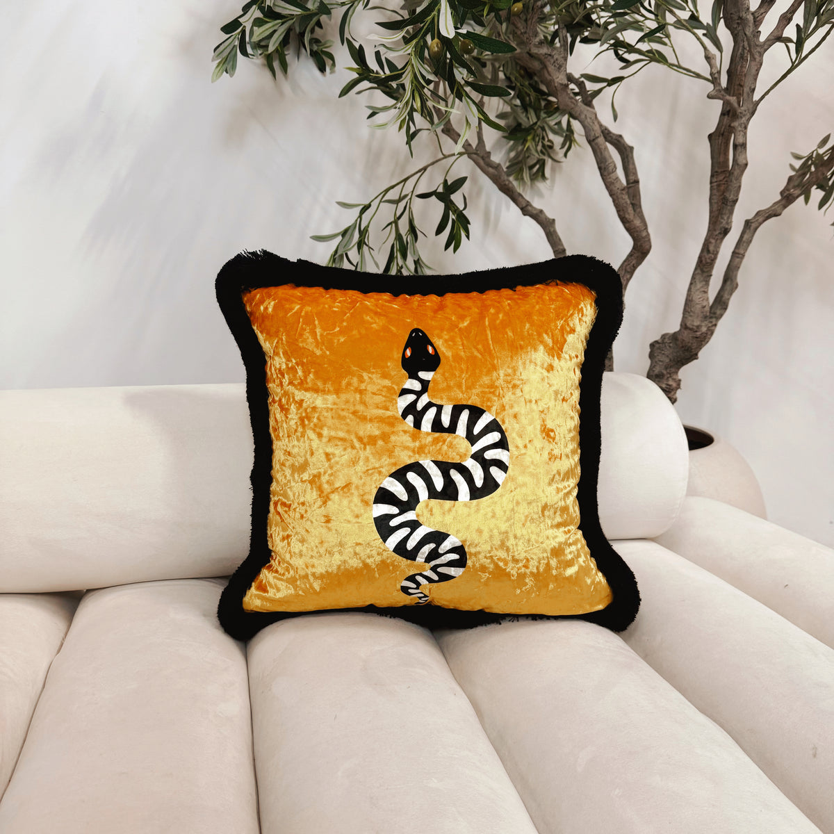 Serpiente Throw Pillow