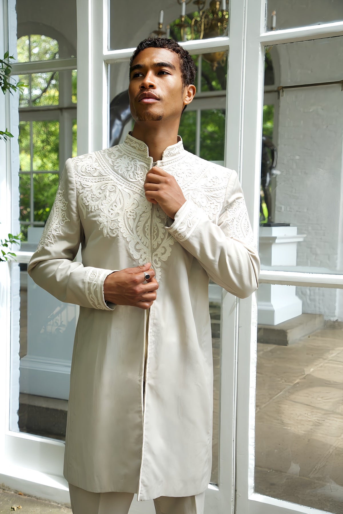 Mr Embroidered Tunic Suit