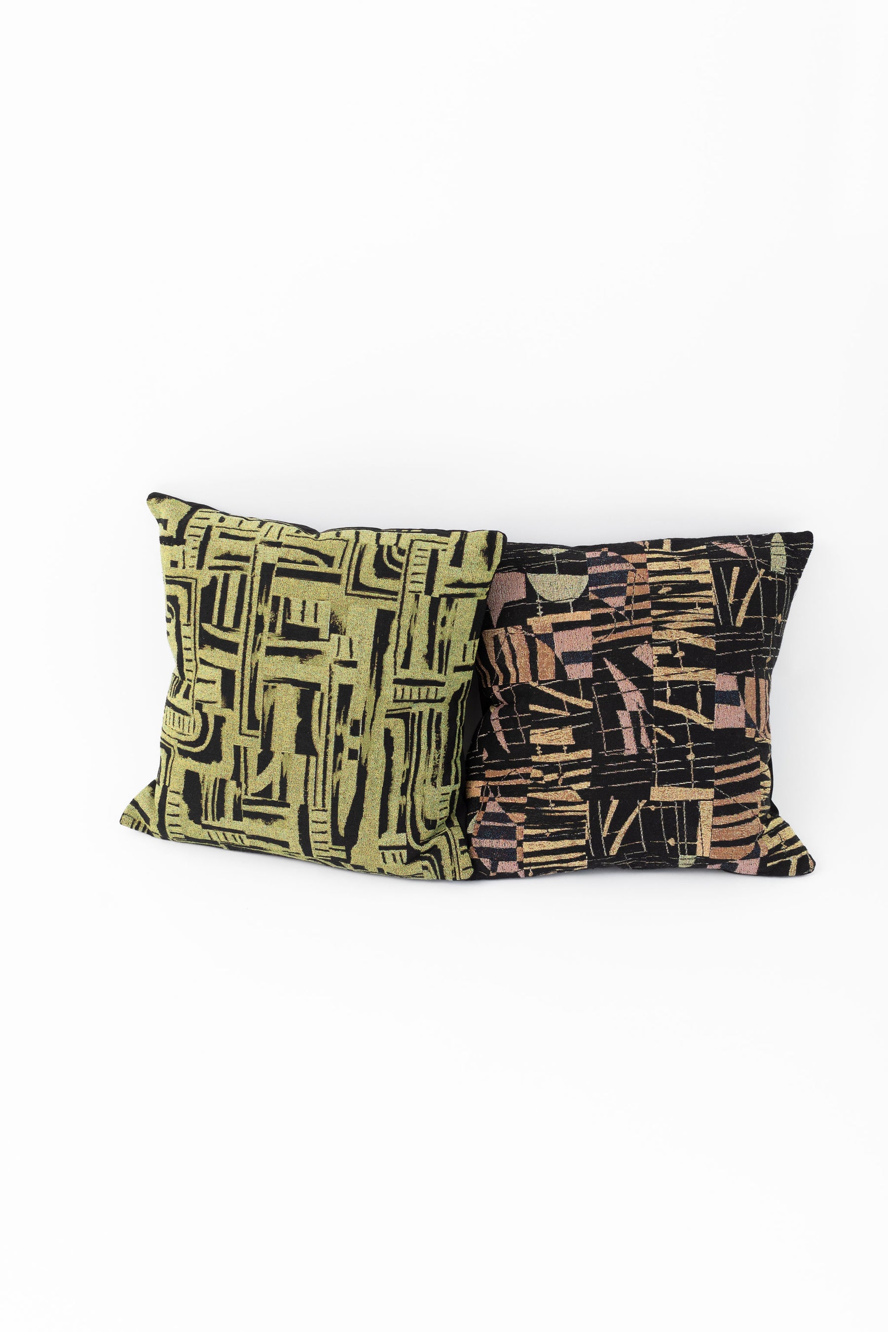 Bambu Throw Pillow