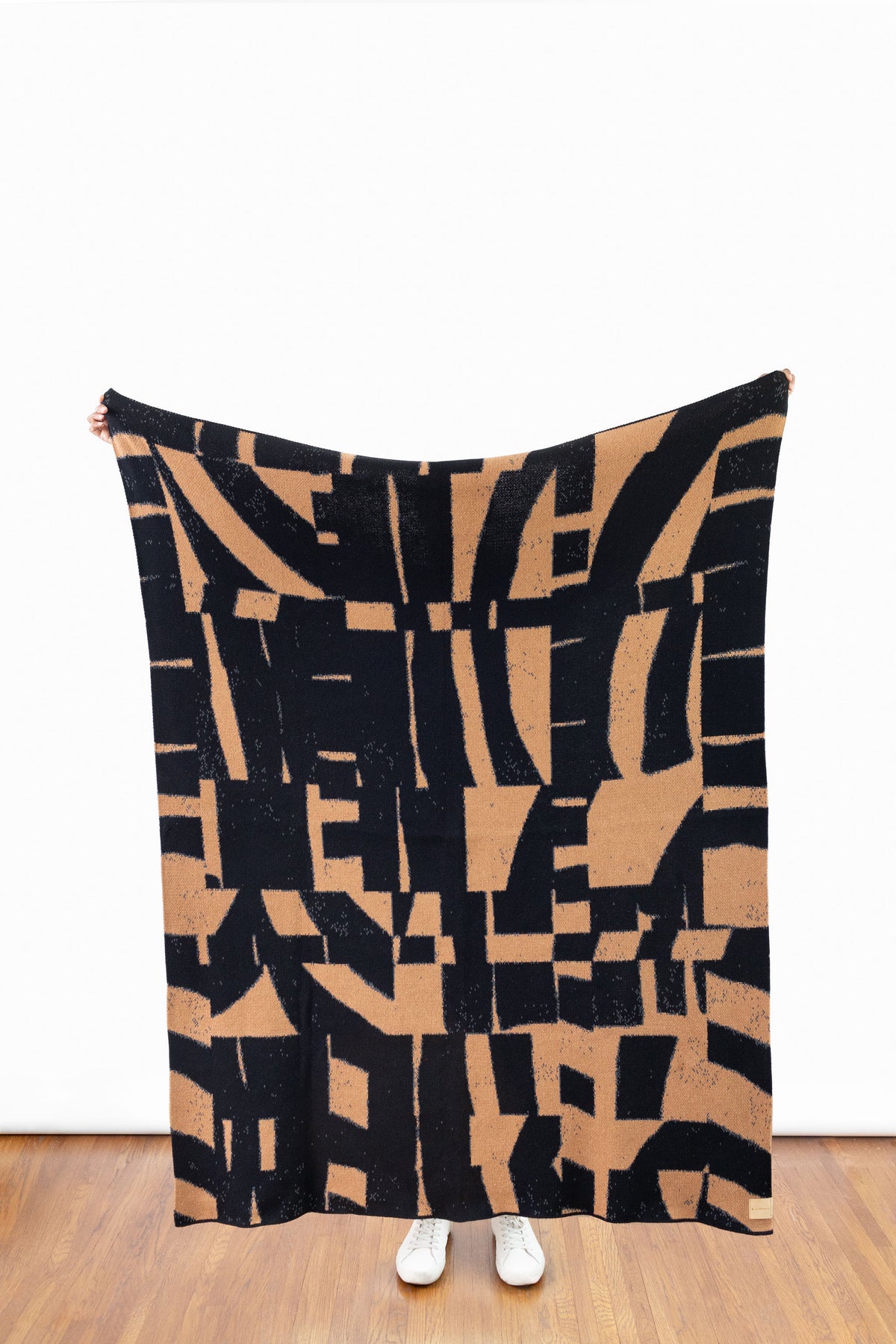 Selva Knitted Throw Blanket - Camel